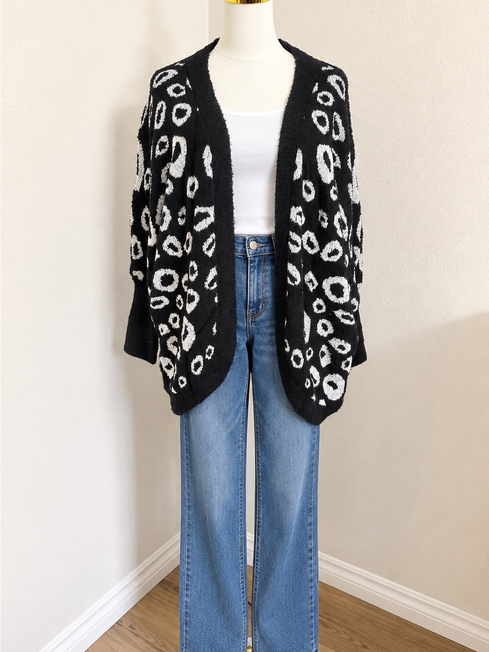Black & White Leopard-Print Open-Front Cardigan
